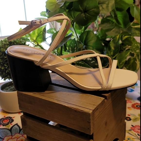 KENNETH COLE NEW YORK Martha White Strappy Block Heel Sandal - Picture 3 of 7